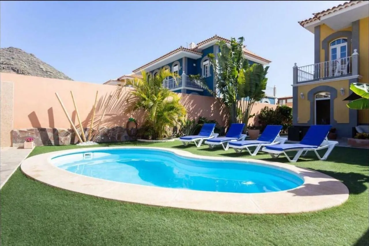 Villa Encanto, Heated And Salt Water Pool, Fast Fiber!!! Costa Adeje   Costa Adeje (Tenerife)