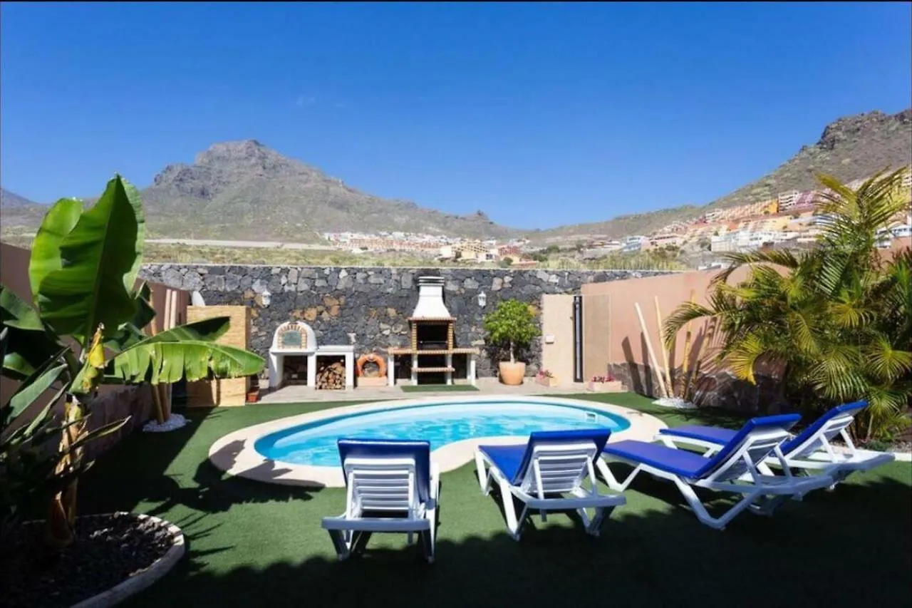 Villa Encanto, Heated And Salt Water Pool, Fast Fiber!!! Costa Adeje  0*, Costa Adeje (Tenerife) Spain